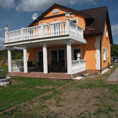 Casa vacanze Freistehendes Orange Fuer 10 Personen Nowe Warpno