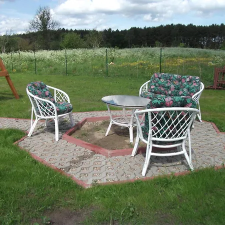 Freistehendes Orange Fuer 10 Personen * Nowe Warpno